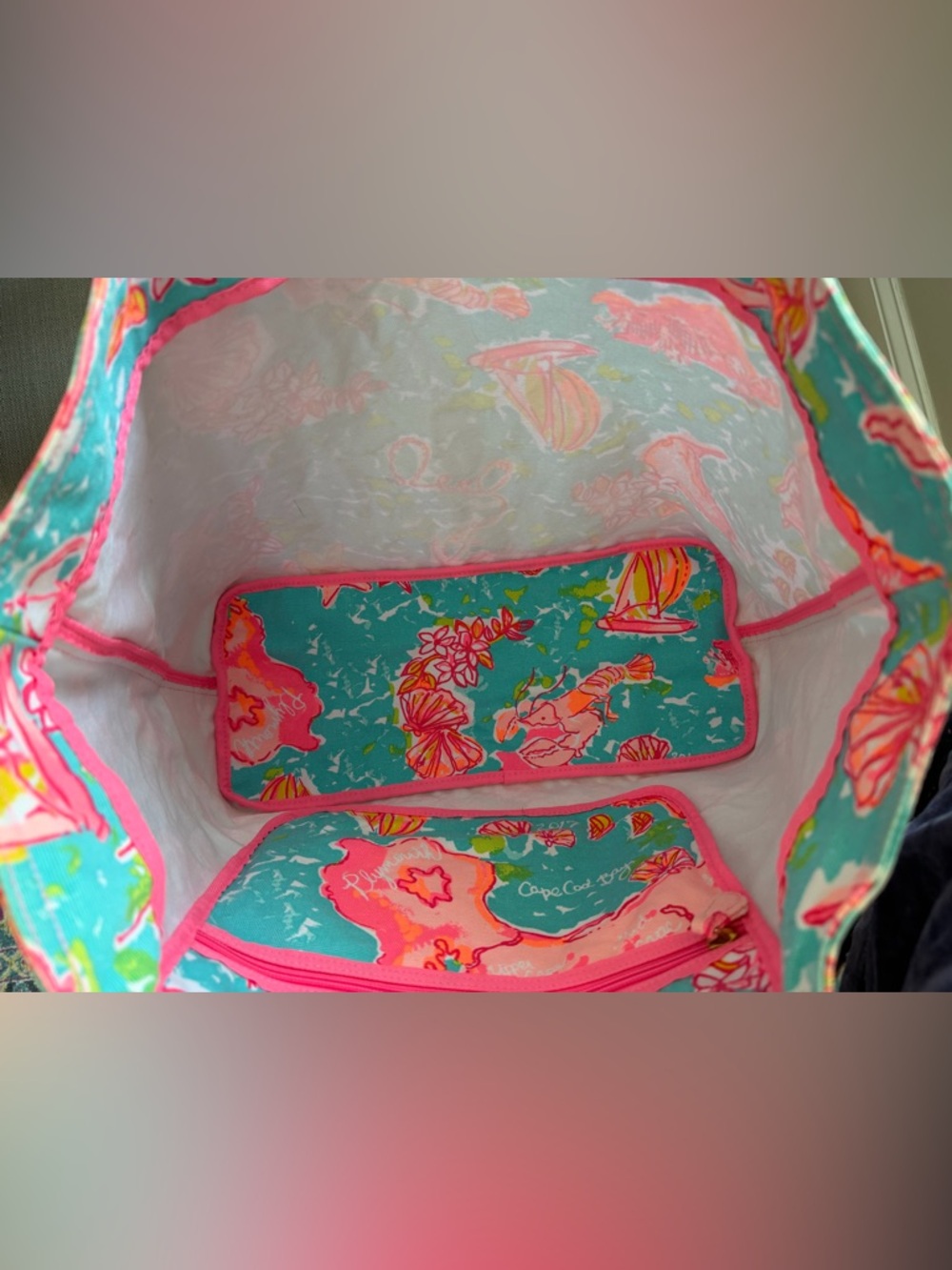 Lilly Pulitzer palm beach tote Cape and Islands 2017. RARE HTF - Picture 8 of 14